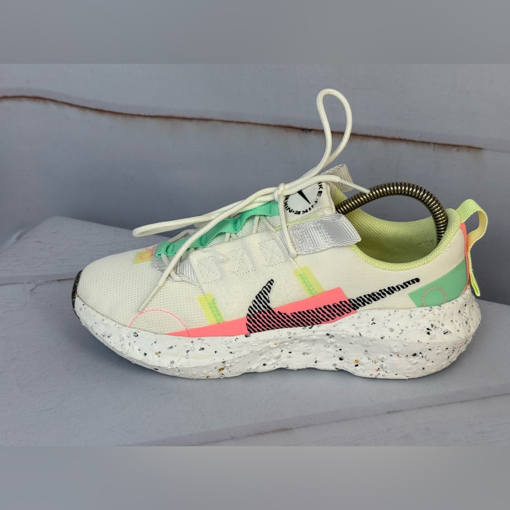 Nike Crater Impact Women’s Size 9 Summit White Black Green CW2386-101